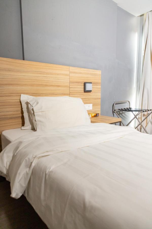 Caramel Boutique Hotel Beyrut Dış mekan fotoğraf